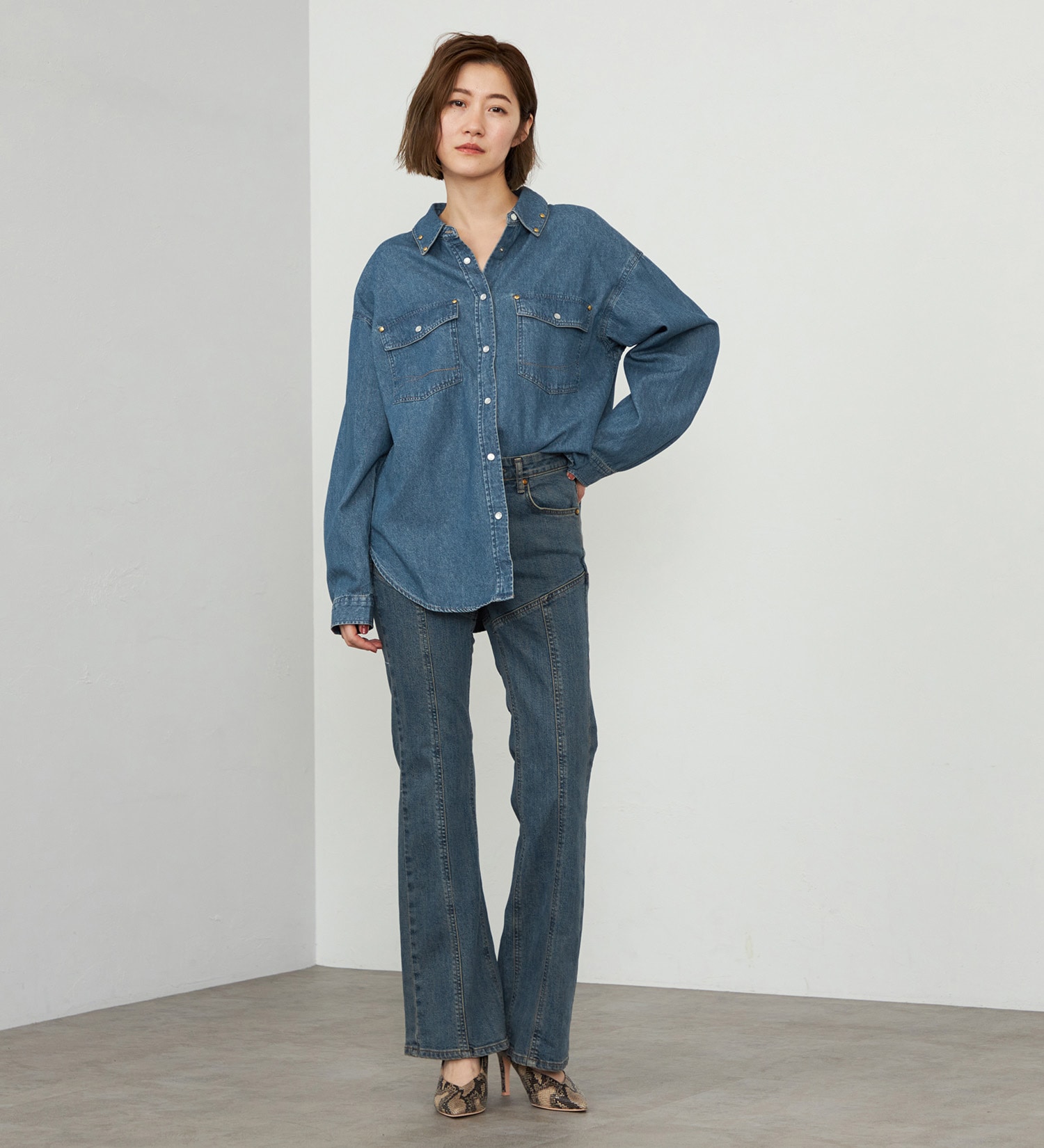 試着対象】SOMETHING LISA HIP LINE フレアデニムパンツ|SOMETHING