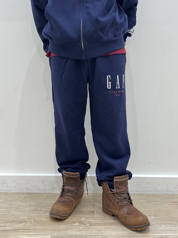 ネイビー⭐︎スウェットセットアップのスタイリング | Gap公式