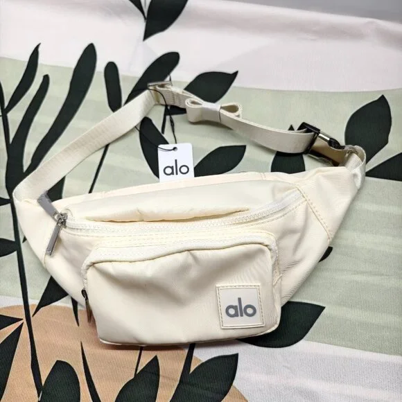 ALO Yoga | Bags | Alo Yoga Explorer Belt Bagwaterresistant