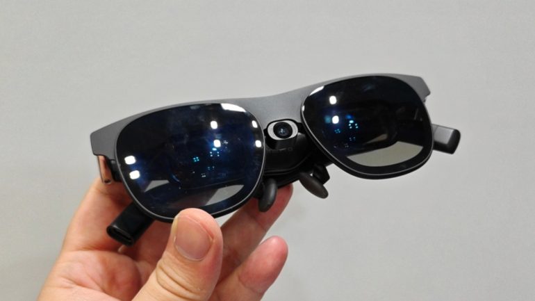 目の前に428インチの超大画面が広がるARグラス「XREAL One Pro」が