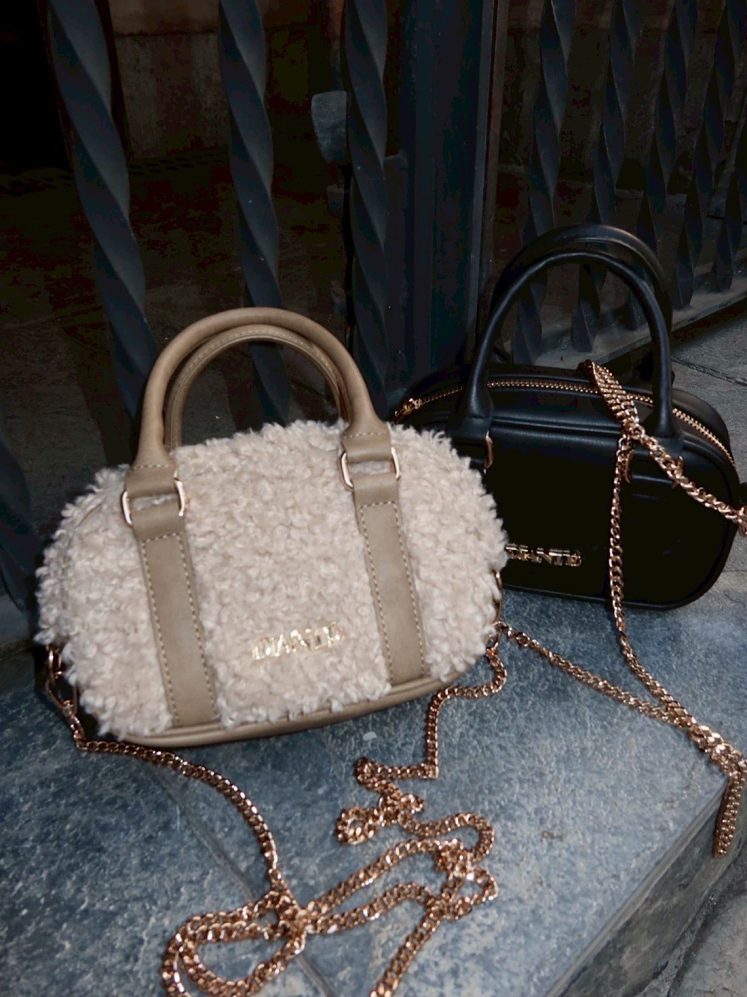 Gold chain logo mini bag | DIANTÉ (ディアンテ)公式通販サイト