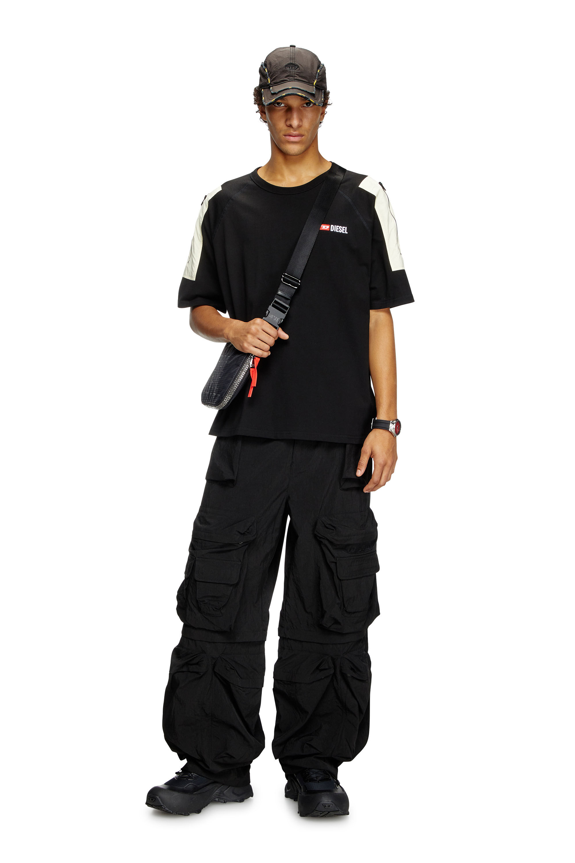 Women's Zip-D X-Expandable utilitarian shoulder bag | Black | Diesel