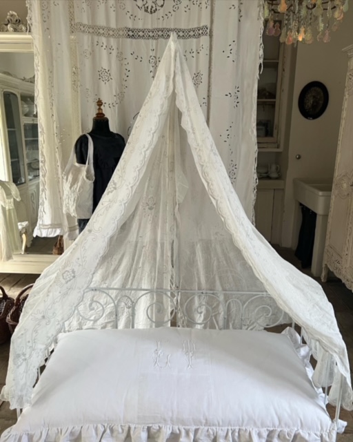 T-222-french-antique-chair-