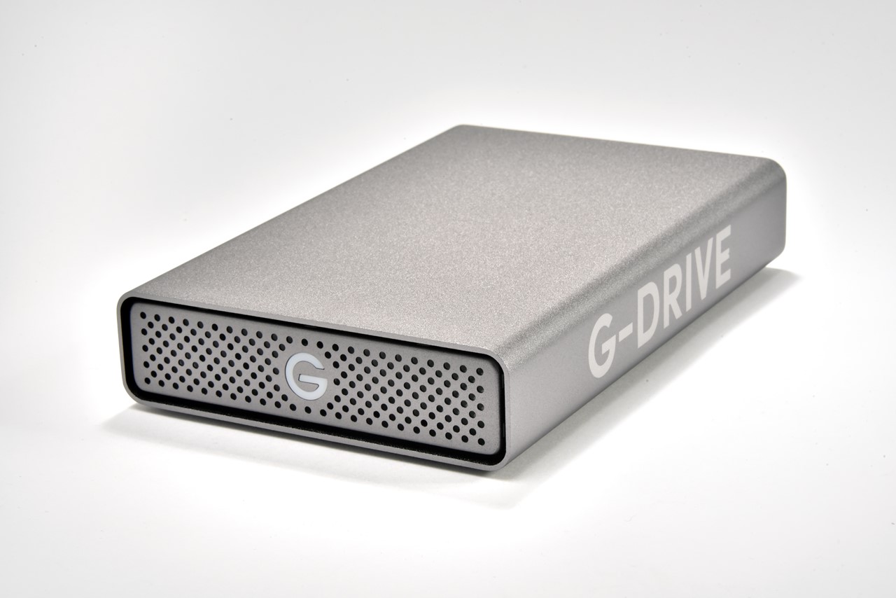 アルミ二ウムになるだけで嬉しくなっちゃう！ G-DRIVEの外付け