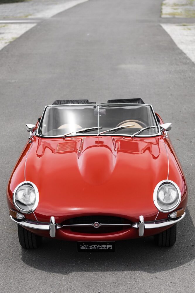 スポーツカー史に名を刻む1台。1964 JAGUAR E-Type Seriesl/3.8
