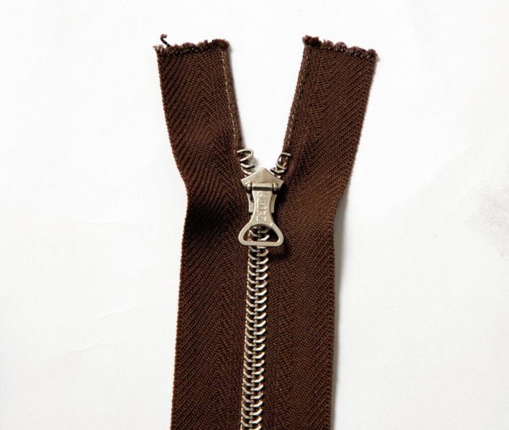 古いジッパーに価値がある？ ヴィンテージ “らしさ” を生む、ジッパー
