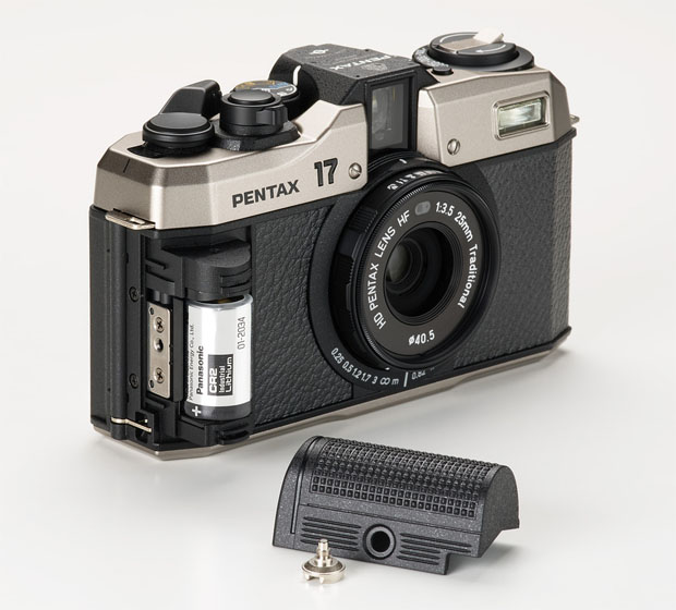 リコーがフィルムカメラ「PENTAX 17」を正式発表 [内容更新