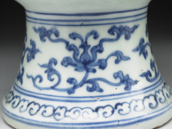 青花阿拉伯文番蓮紋尊- 故宮