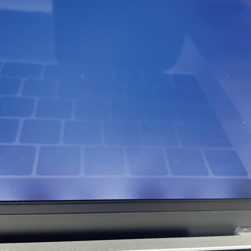 開いたら消える】MacBookPro A1706,A1708,A1989の画面修理に関して