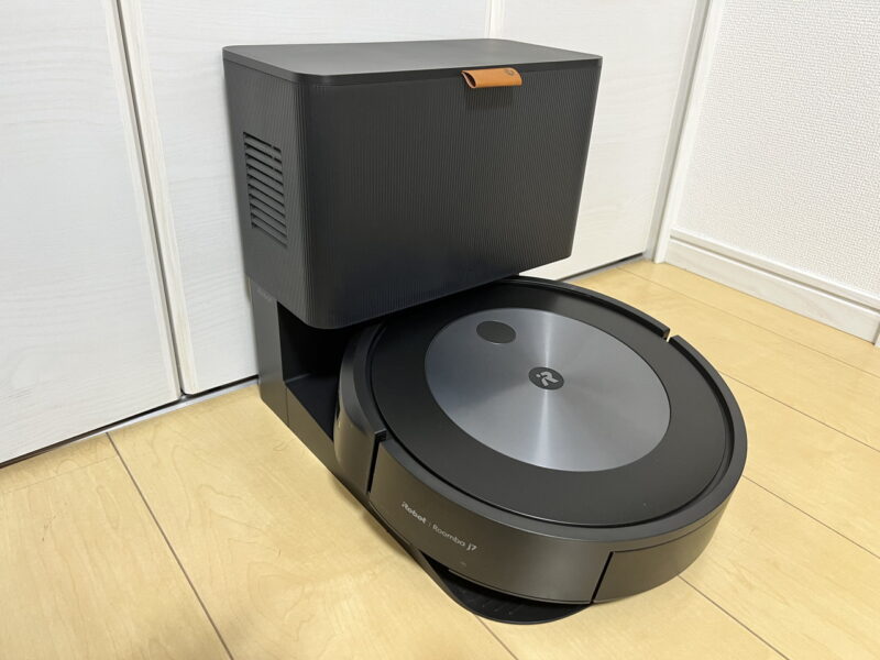 ルンバ史上最高に賢い「ルンバ j7+」を使ってみた / i3との比較など