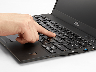 富士通パソコン | 法人向け パソコン 超軽量モバイルPC LIFEBOOK U9312/KW