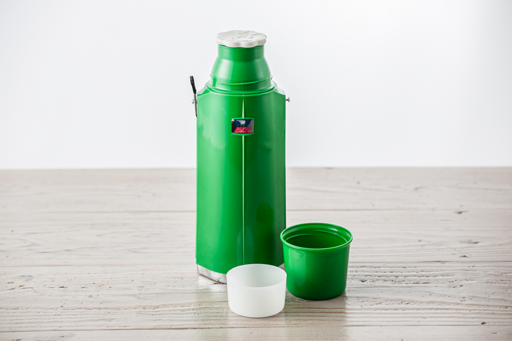 戦時中水筒２点 ＋おまけ本1冊 昭和レトロ 戦争遺品 水筒 陸軍 日清戦争 日露戦争 戦争 明治 戦勝記念 レトロ M1