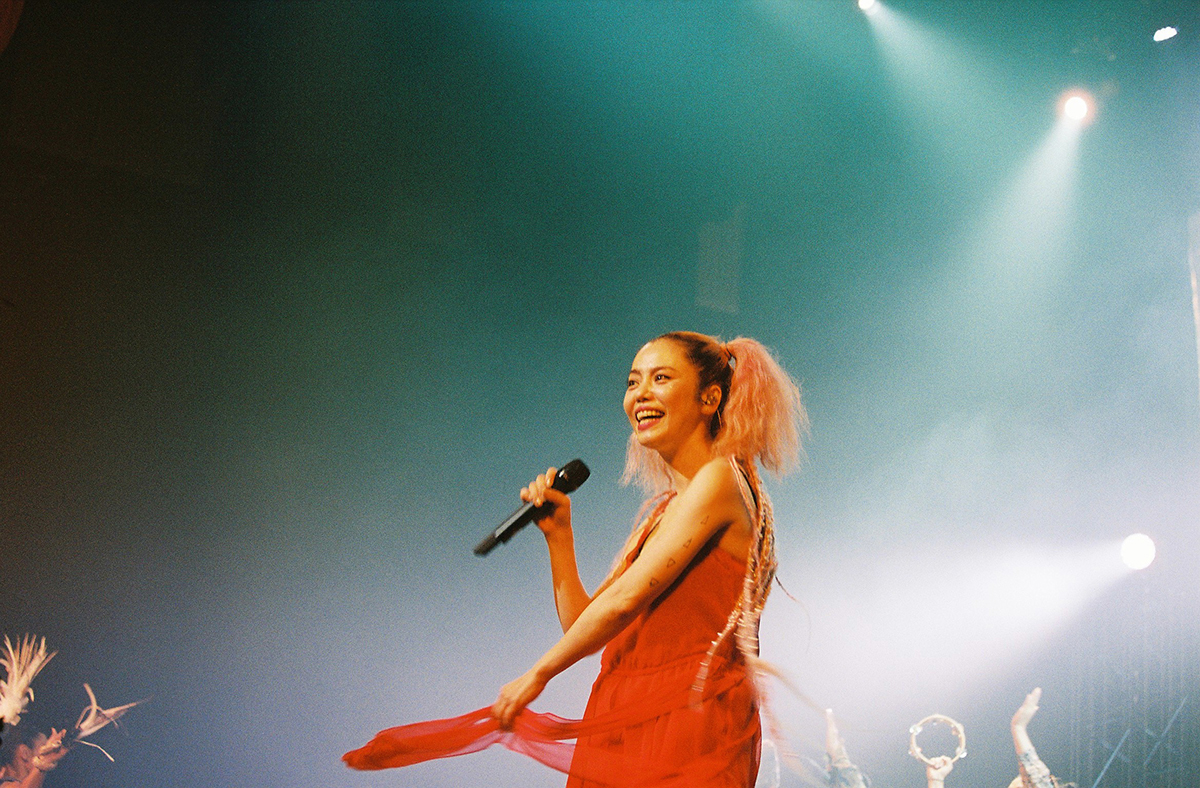 Chara、アニバーサリーライブをレポ「29周年が終わって、30周年の1日目