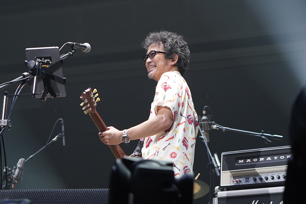奥田民生、ソロ30周年記念ライブ『59-60』で両国国技館2DAYSをレポート