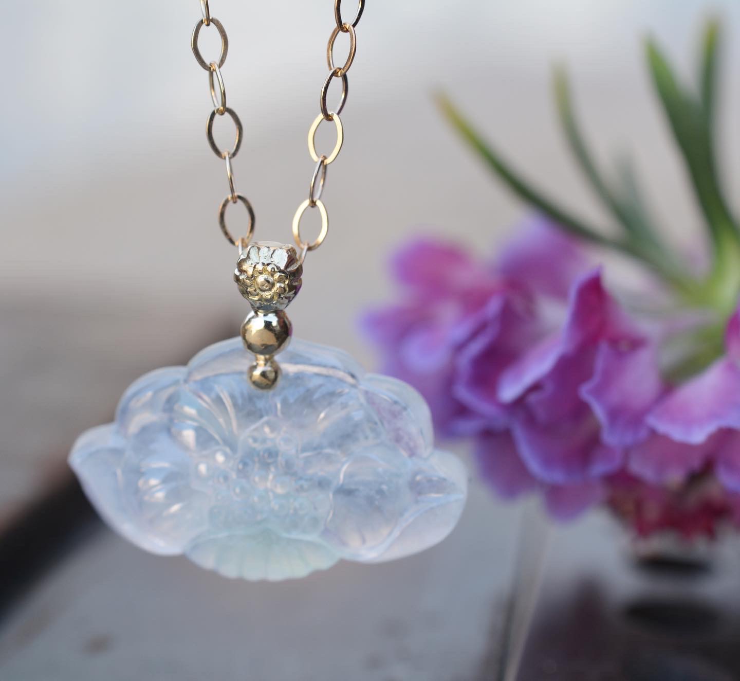 蓮モチーフの翡翠 | 沼津のオーダーメイドジュエリー DITO ｜【公式HP】