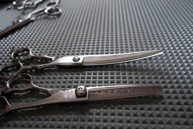 トリマー向けのカット率が高いスキ鋏をゲットー！｜TRIMGRAPH（トリム