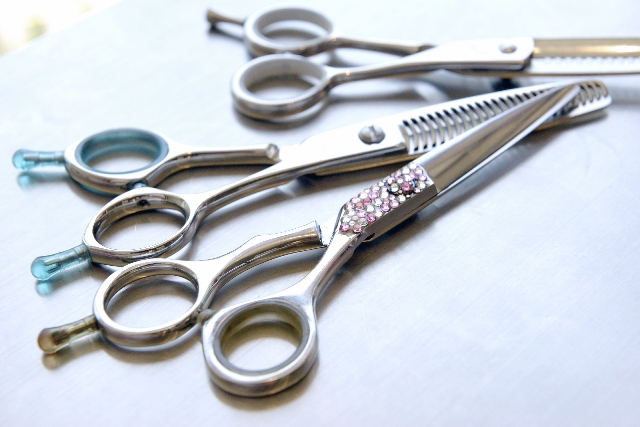 ペットと美容師のハサミは何が違うの？トリミングシザーの選び方