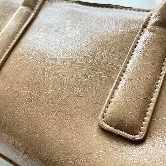 ZARAセール品》コンパクトなのに収納力すごっ！6590円→3950円の「高