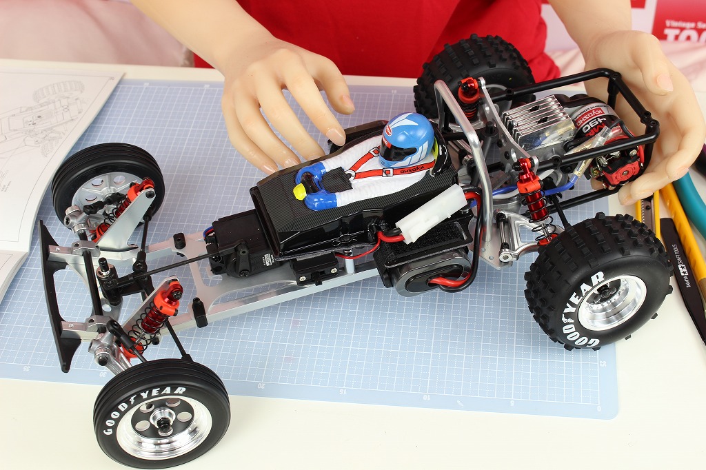 ドールと京商「トマホーク」 (組立編5＆撮影編)