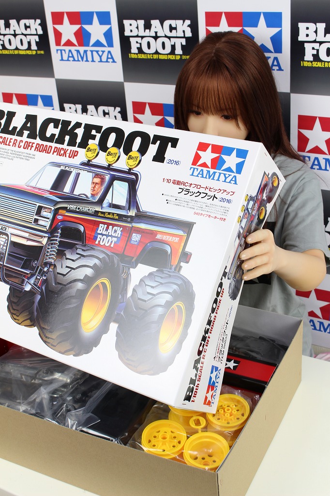 ドールとタミヤ「ブラックフット」 (組立編1)