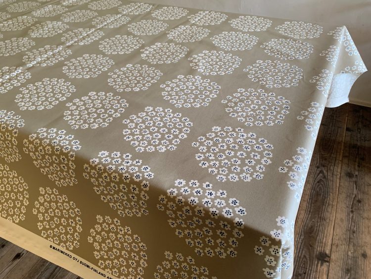 marimekko】撥水加工生地でテーブルクロスにしてみませんか？ - 北欧の