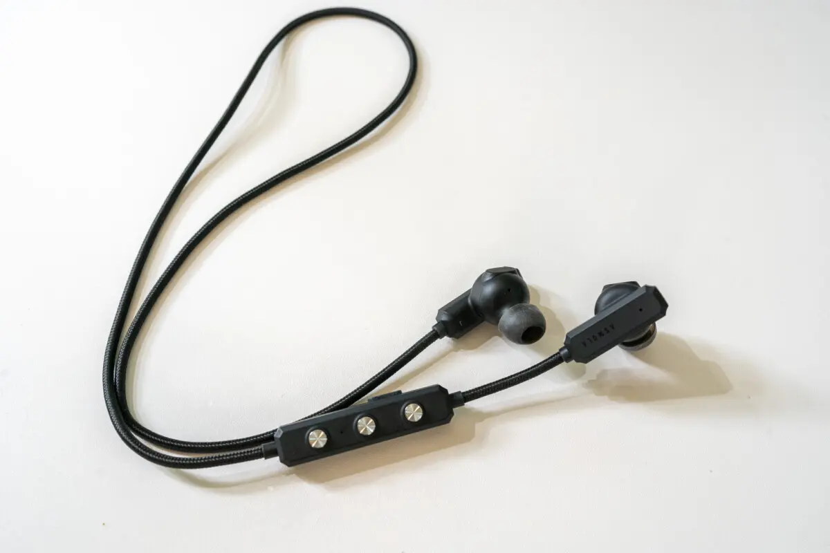 聴覚を拡張するヒアラブルデバイス「ASMOLA」レビュー | Dream Seed