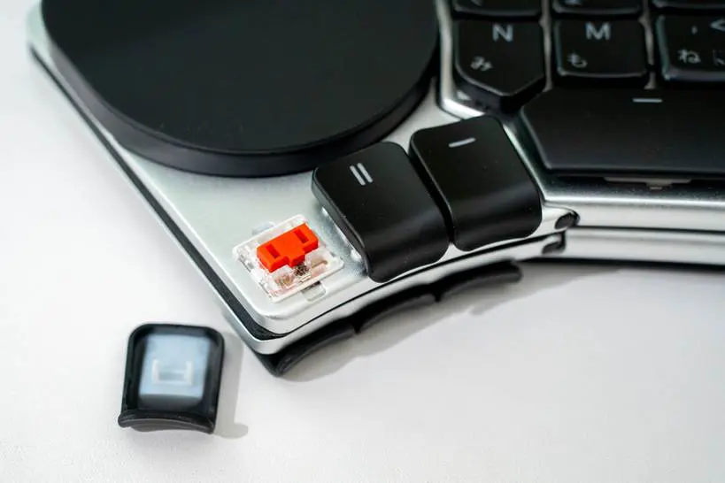 モジュール交換式の分割キーボード「Naya Create」日本語配列モデルが