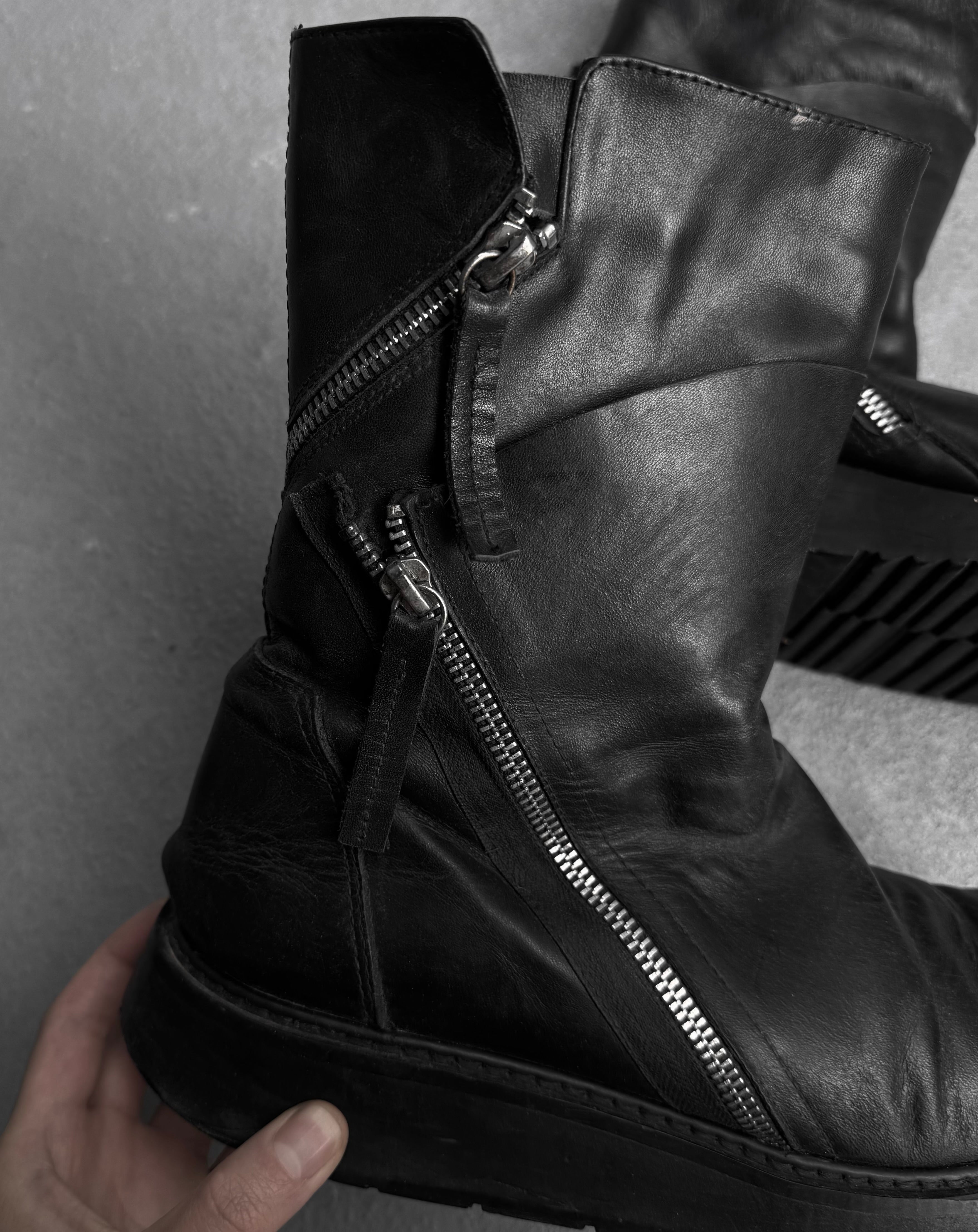 Cinzia Araia Early 00s Spiral Zip Leather Creeper Boots – DRIEW