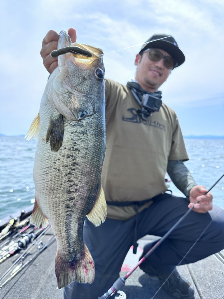 西島 高志｜中国契約スタッフと琵琶湖バスフィッシング！ - スタッフ