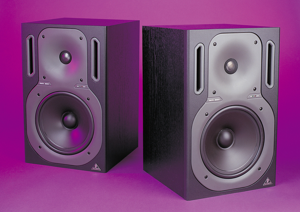 2001-05-behringertruth-1-