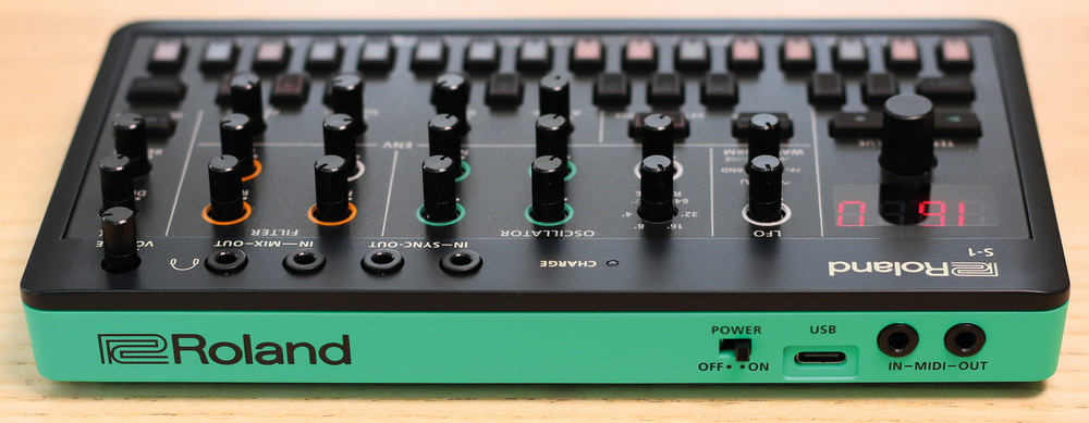 Roland AIRA Compact S-1 Tweak Synthesizer