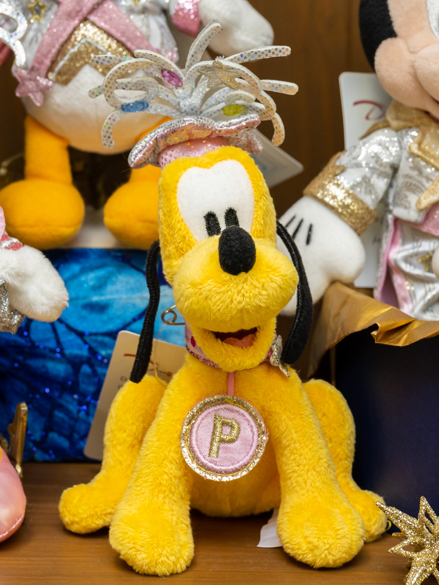 きらめく新コスチューム！東京ディズニーシー「ビリーヴ！〜シー・オブ