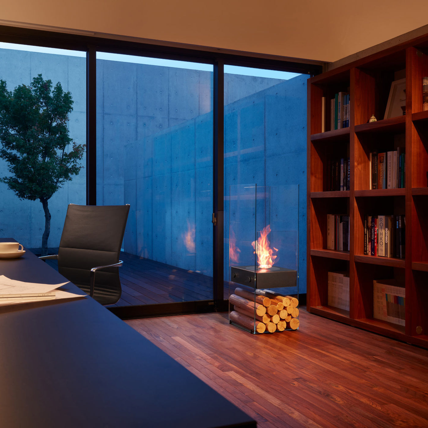 Ghost | バイオエタノール暖炉「EcoSmart Fire」