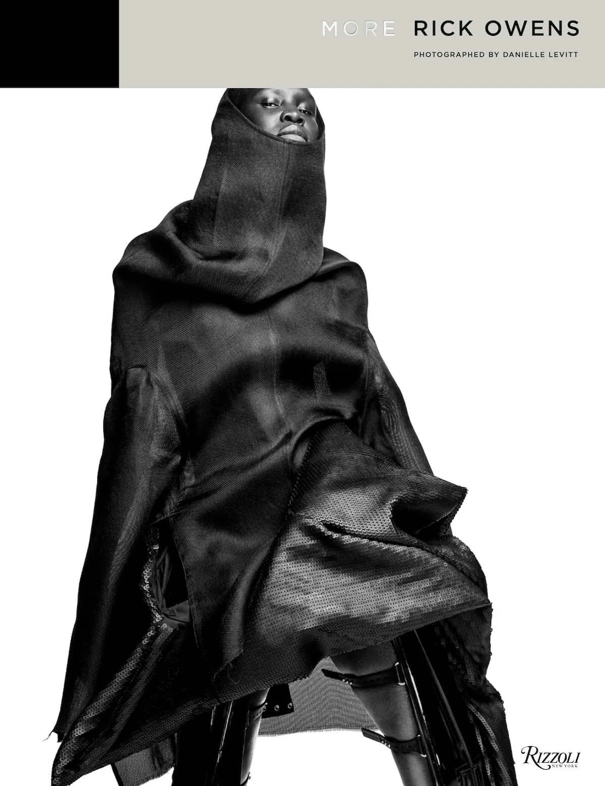 MORE RICK OWENS PHOTOGRAPHED BY DANIELLE LEVITT」の発売を記念して