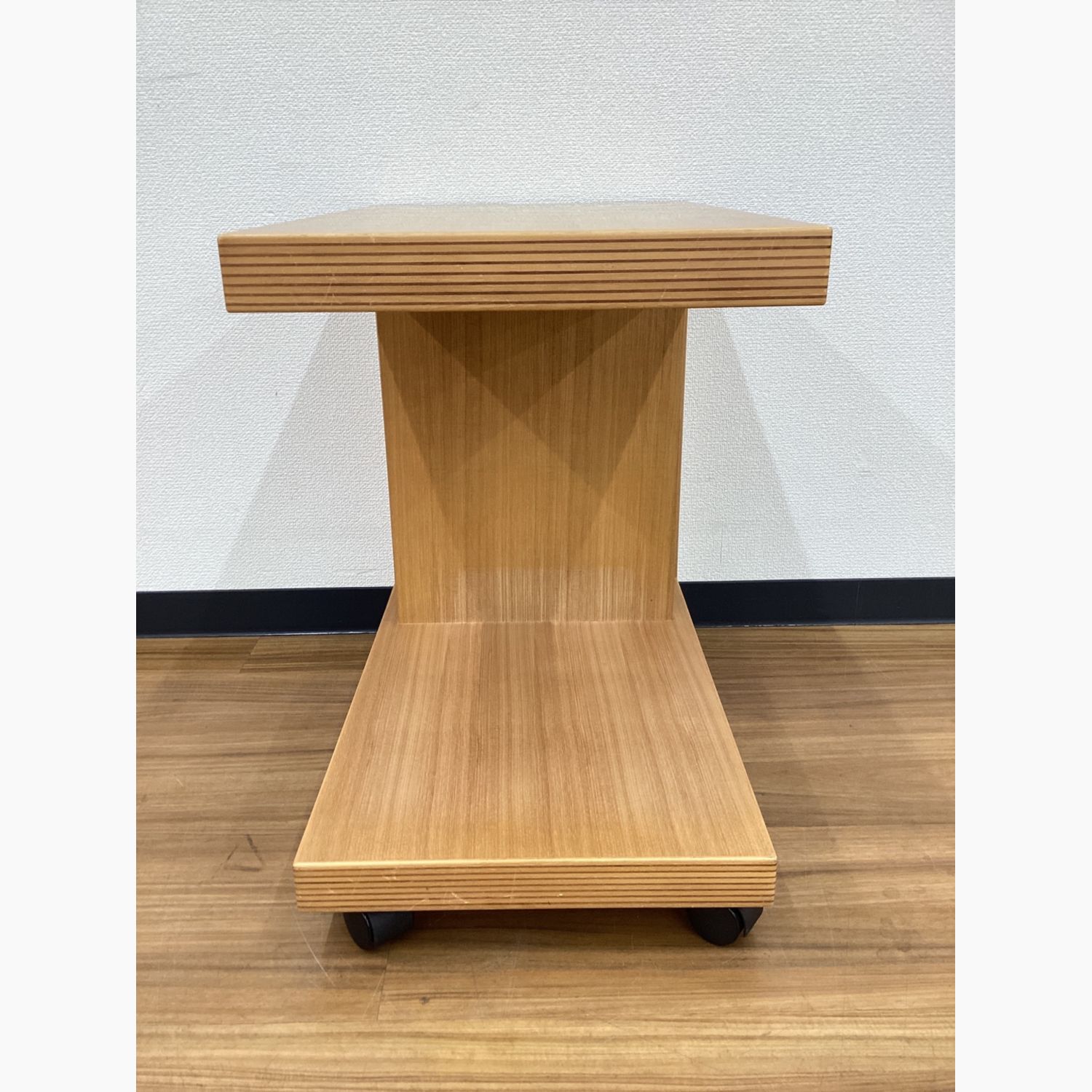 CONDE HOUSE (カンディハウス) サイドテーブル ストライプ キャスター