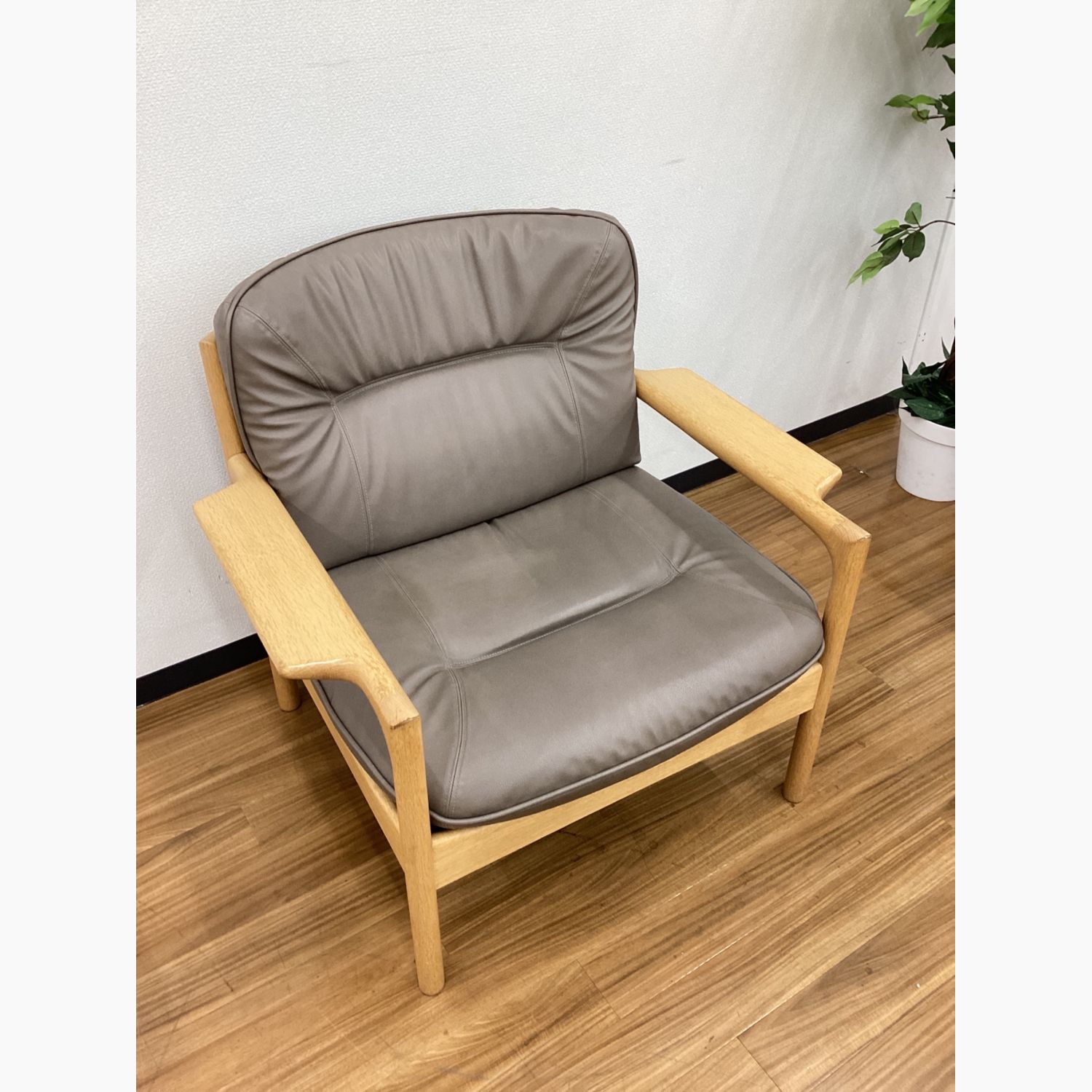 CONDE HOUSE (カンディハウス) チェア GOLFER 肘付 革/北海道ナラ材