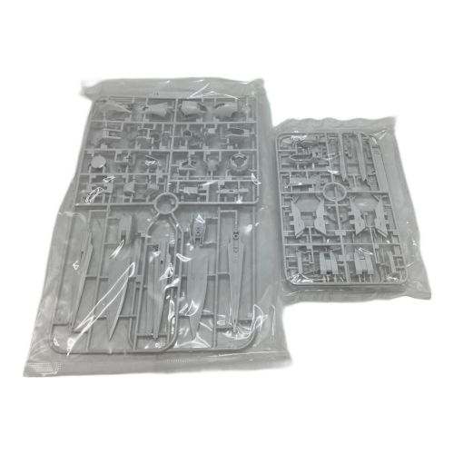 BANDAI (バンダイ) ガンプラ MG GN-0000+GNR-010/XN ダブルオーザン