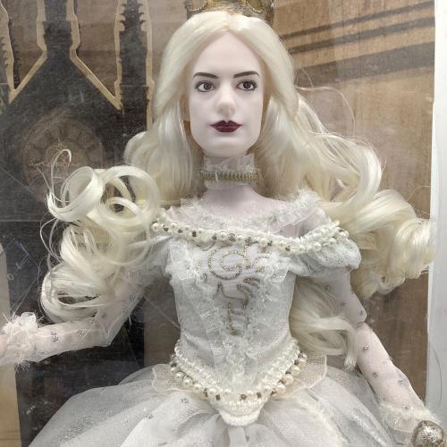 Disney STORE (ディズニーストア) 白の女王 「アリス・イン
