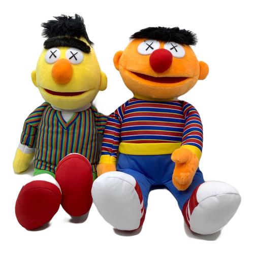 UNIQLO (ユニクロ) キャラクターグッズ KAWS SESAME STREET トイ