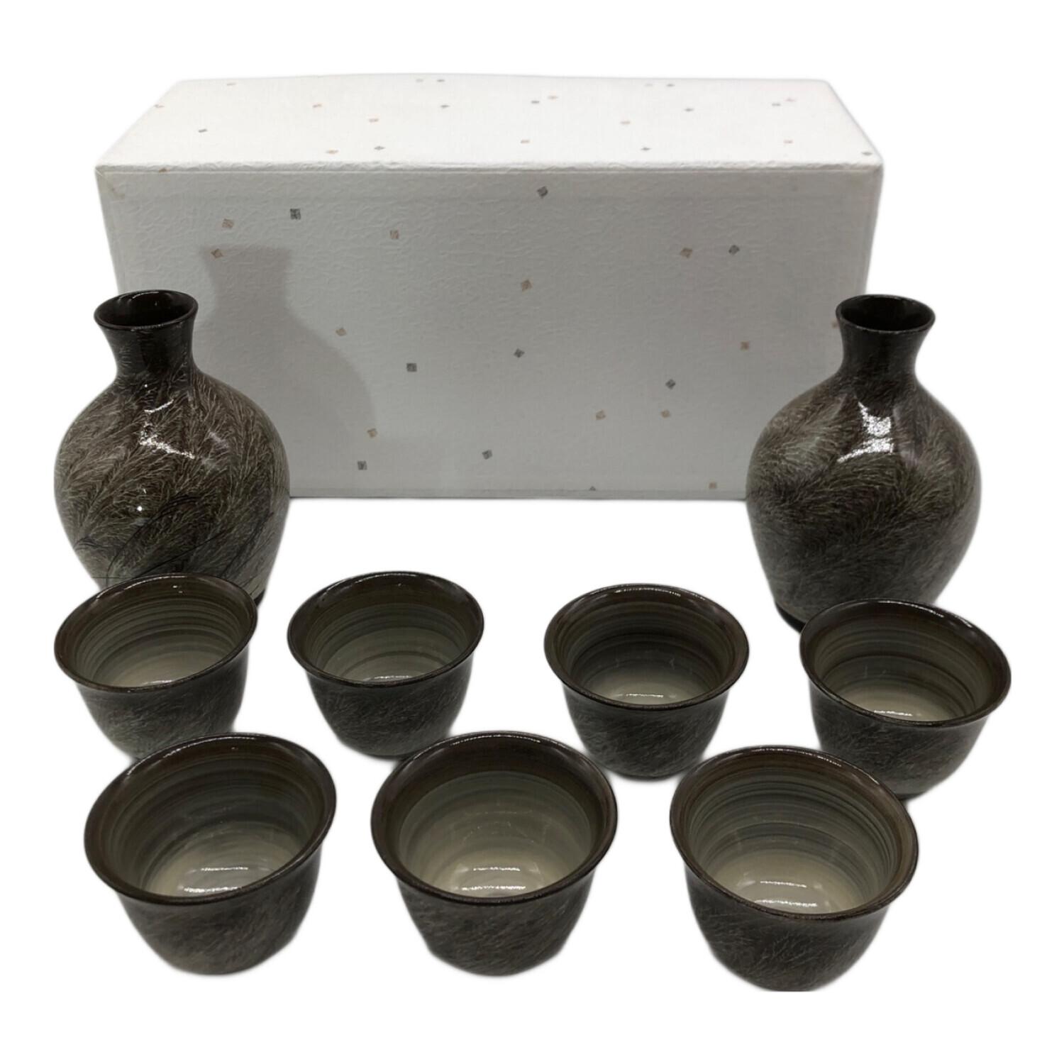 臥牛窯 (ガギュウガマ) 酒器揃 徳利2・ぐい呑み5セット｜トレファクONLINE