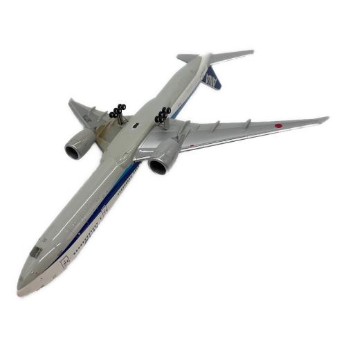 ANA (アナ) 1:200スケール ジェット機 BOEING 777-300ER NH20017