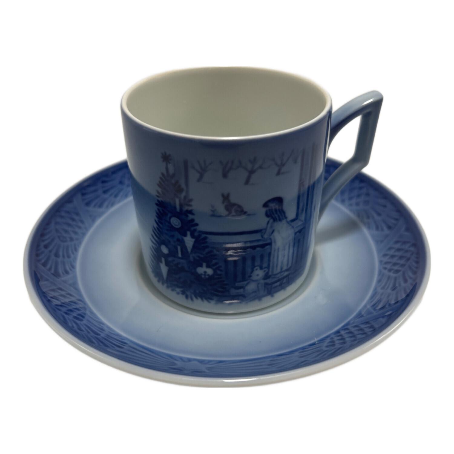 ROYAL COPENHAGEN (ロイヤル・コペンハーゲン) イヤーカップ&ソーサー