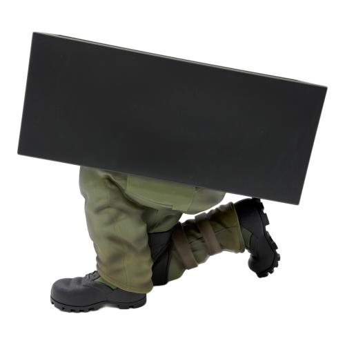 METAL GEAR SOLID Δ: SNAKE EATER A賞 段ボール潜入ティッシュケース