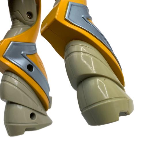 BANDAI (バンダイ) 魔法戦隊マジレンジャー 魔神合体DXマジキング