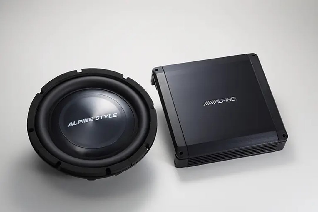 ジムニー・ジムニーシエラ専用 サブウーファー（ドリンクホルダー付き