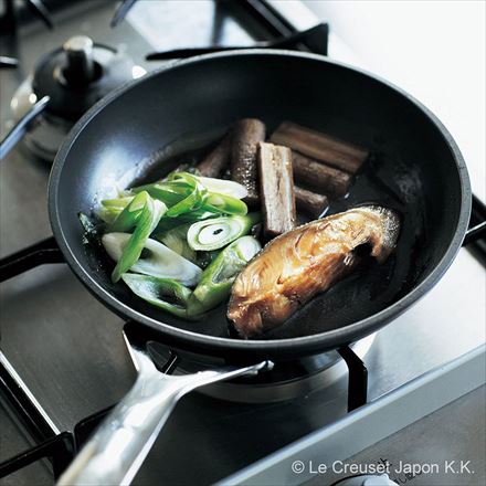 ル・クルーゼ TNS NEW シャロー・フライパン 20cm NC ガス IH 対応