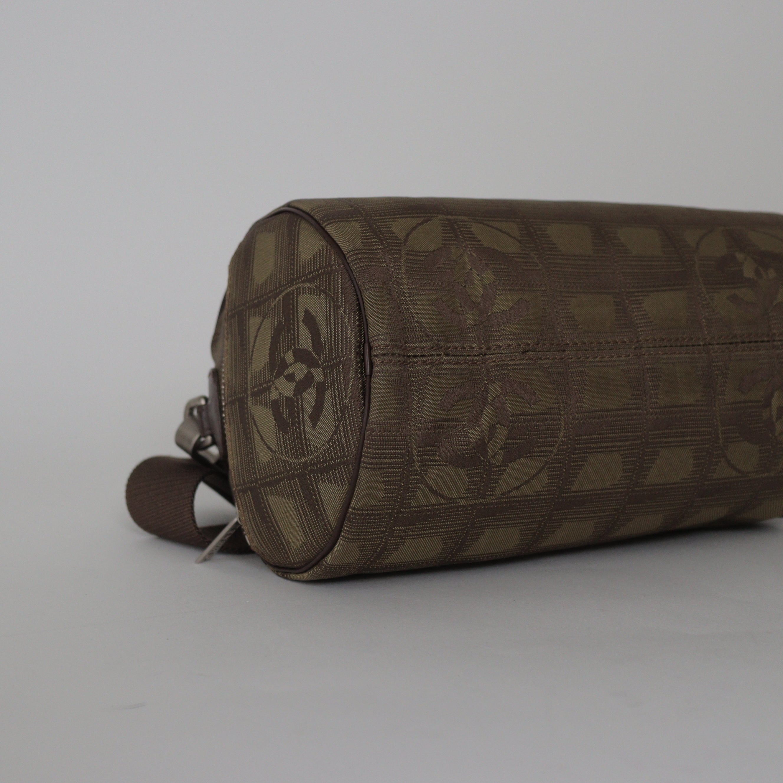 NEXT51｜CHER｜CHANEL ニュートラベルライン 筒型ショルダーバッグ