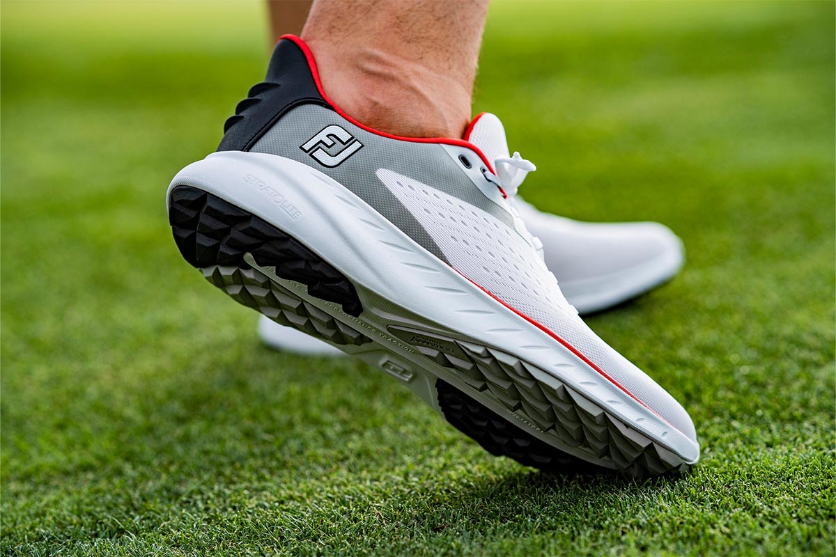 フットジョイから“厚底・軽快・快適”なスパイクレスシューズ