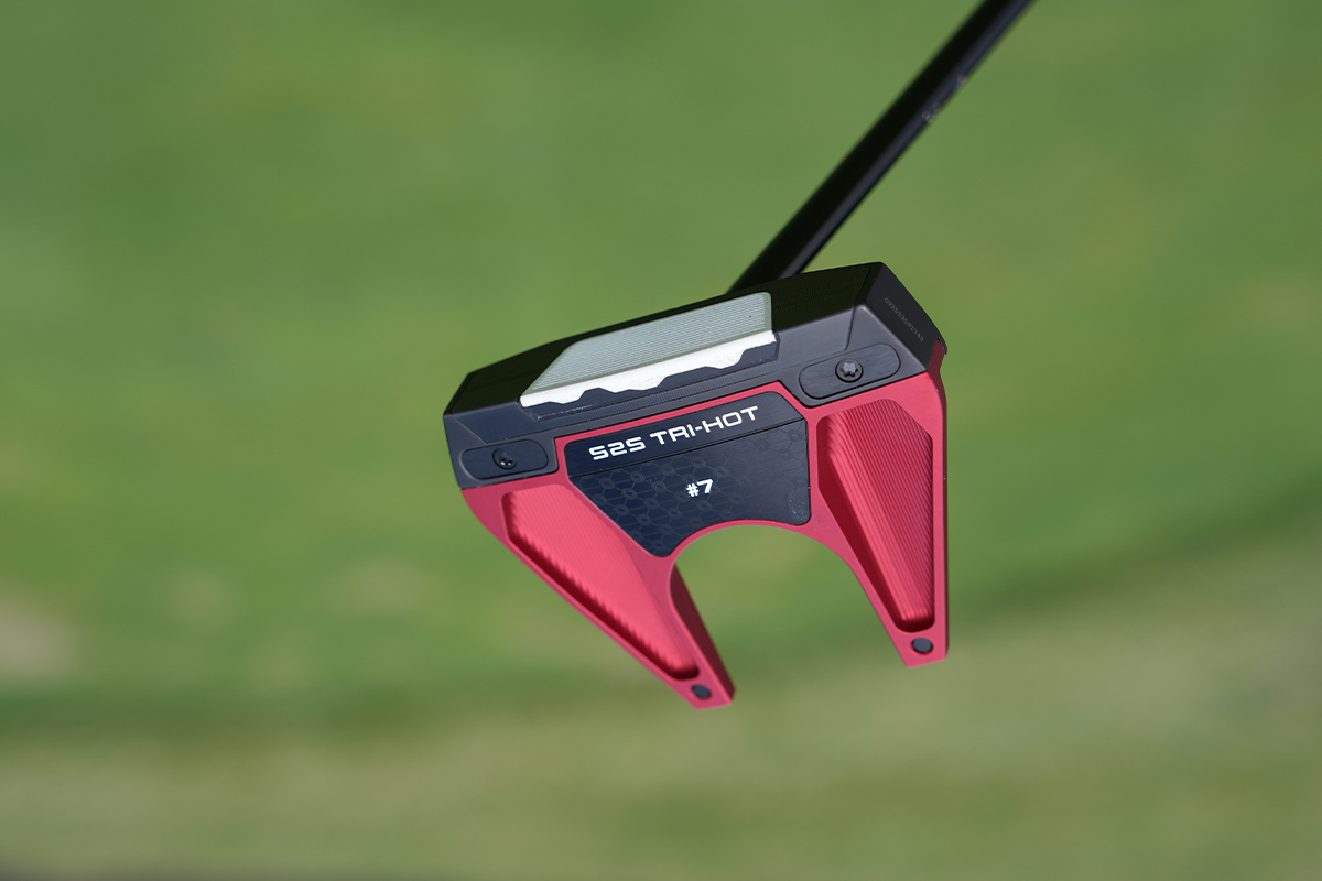 まるで魔法の直進性!? オデッセイ「Square 2 Square TRI-HOT」が切り