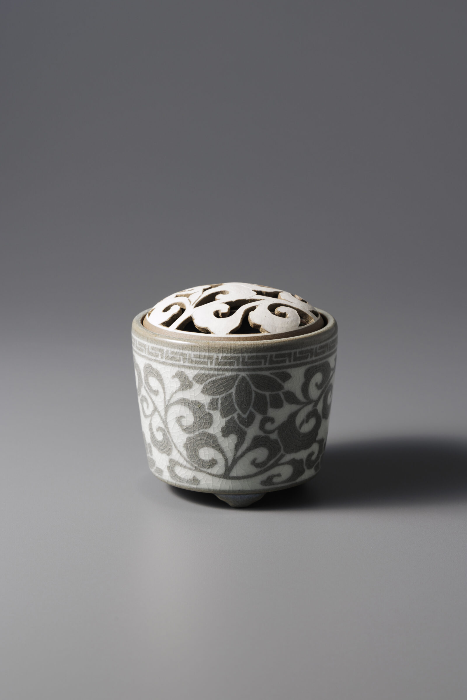 青磁象嵌 - 高田焼 竜元窯 江上晋